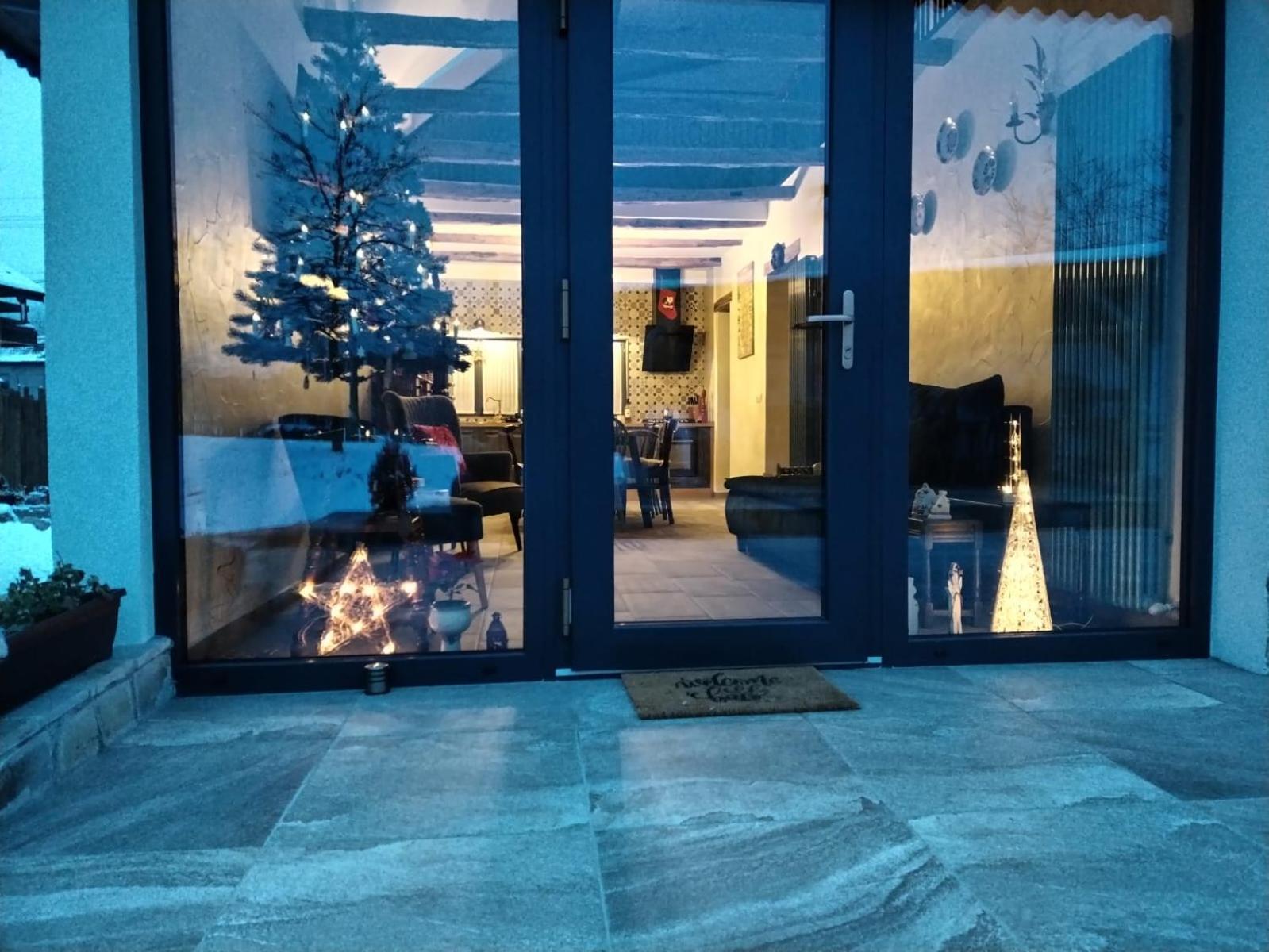 Magnetic House Villa Tirgu Ocna Exterior photo